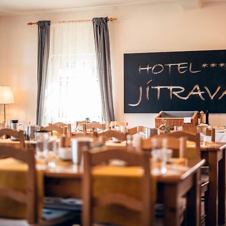 Rynoltice Apartman-Hotel Jitravsky Dvorec מראה חיצוני תמונה